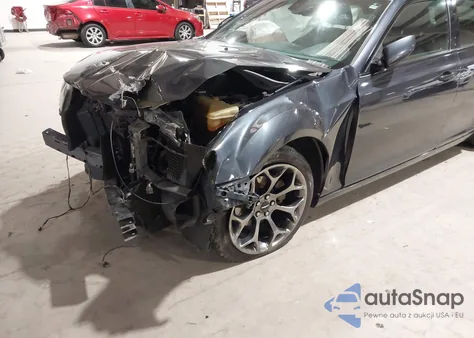 2015 Chrysler 300 300S z USA, uszkodzony, nr VIN 2C3CCABG9FH898885